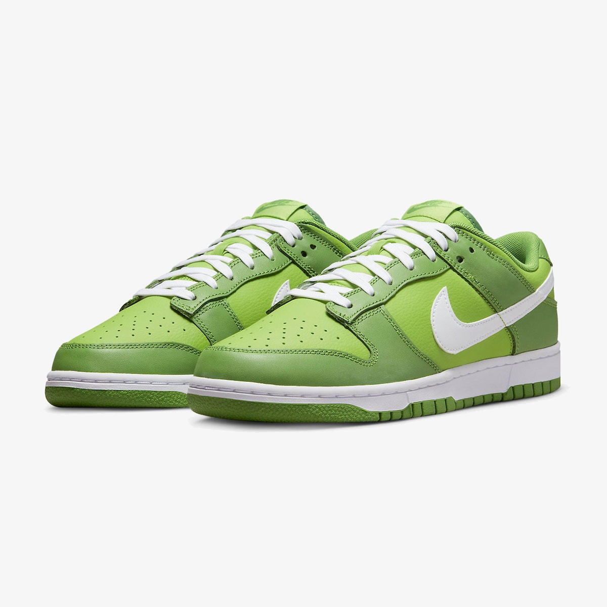 Nike Dunk Low 'Chlorophyll' - Image 3