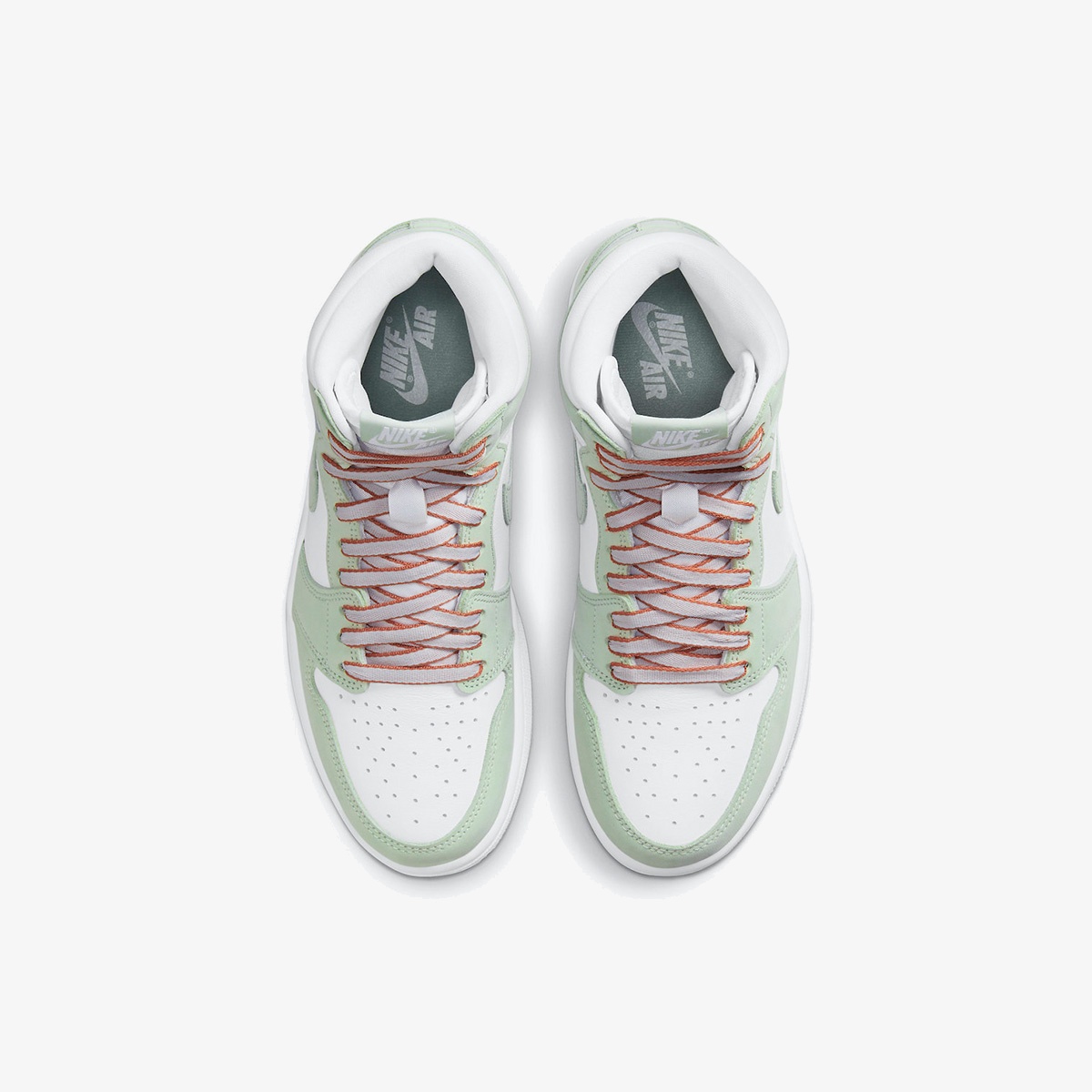 Wmns Air Jordan 1 Retro High OG 'Seafoam' - Image 4