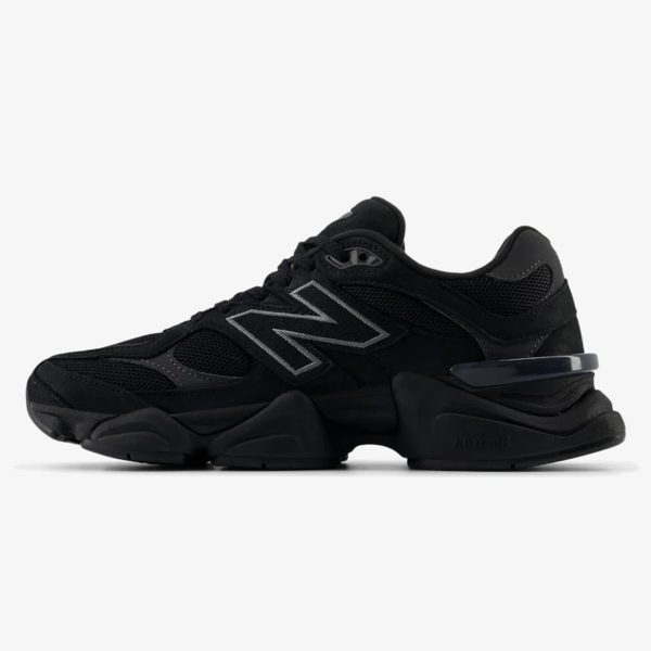 All-black NB 9060 sneaker with tonal overlays and sculpted chunky sole