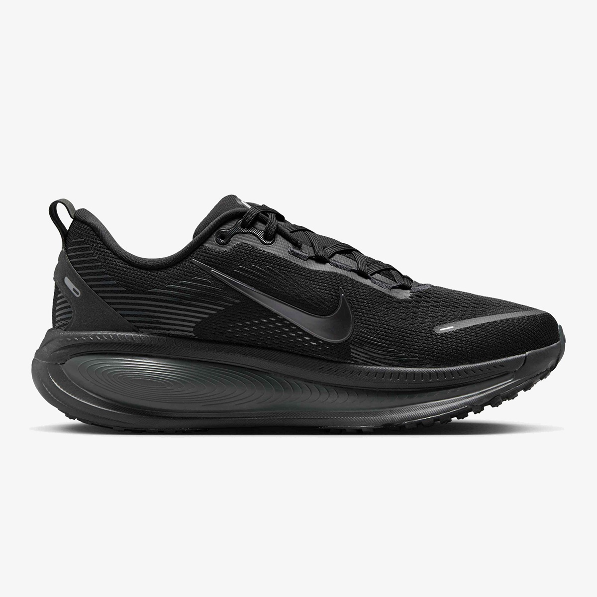 black vomero runner - Alternate product view