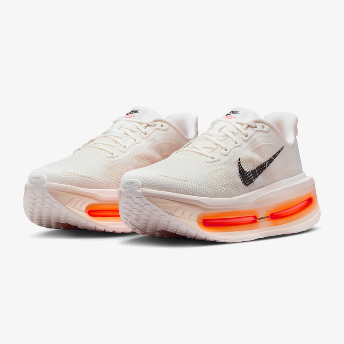 nike cushioned road shoe - Side product view
