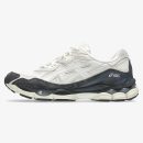 White and Smoke Grey Gel-NYC sneaker with mesh upper and suede overlays