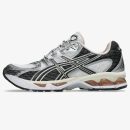 gel nimbus 10.1 sneakers - White and obsidian grey Gel Nimbus 10.1 lifestyle sneaker